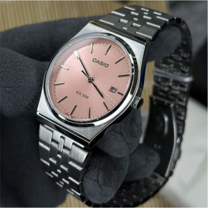CurrentDealz™ Vintage Casio Watch